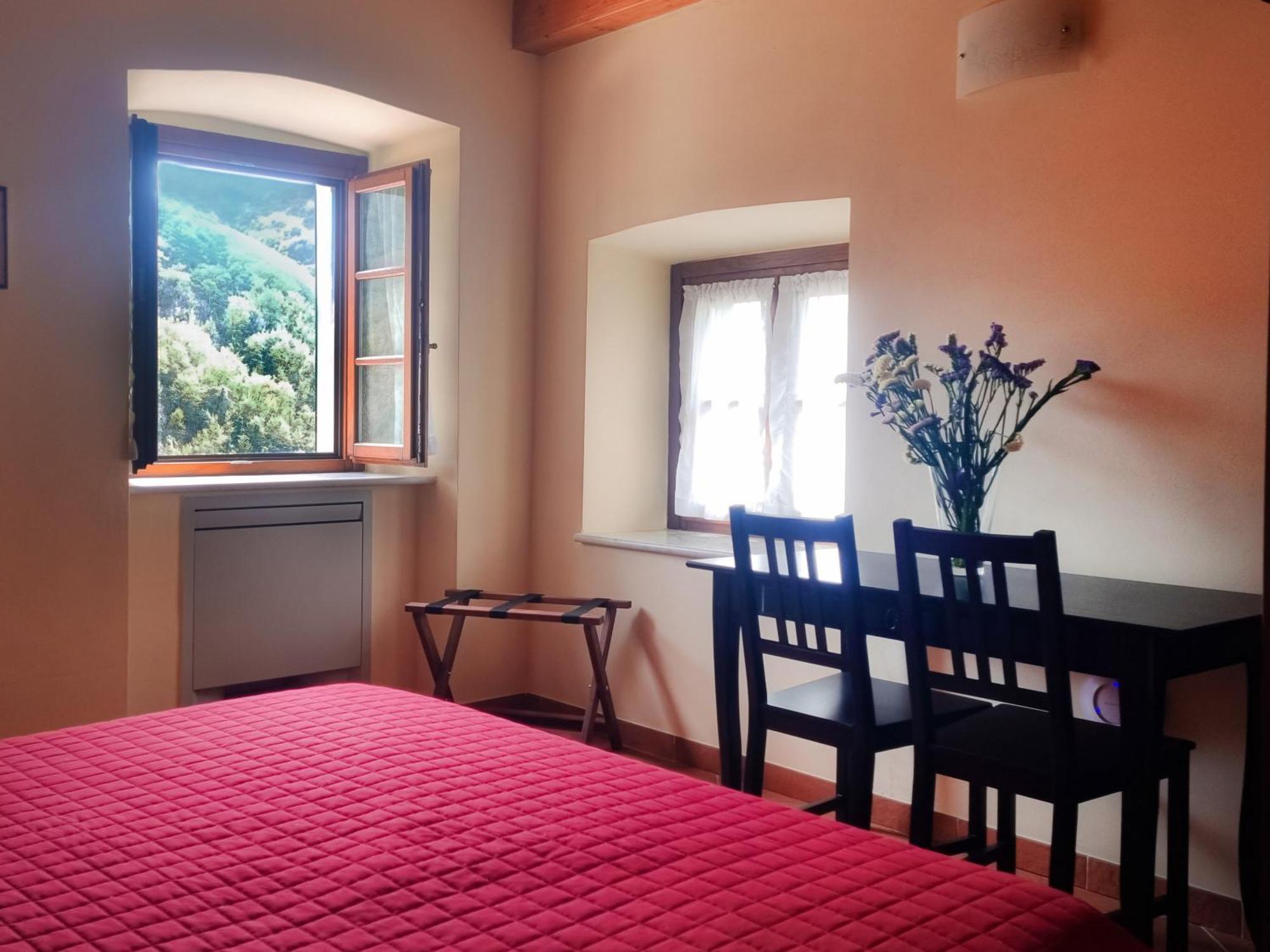 Locanda Il Monastero Ortonovo Екстер'єр фото