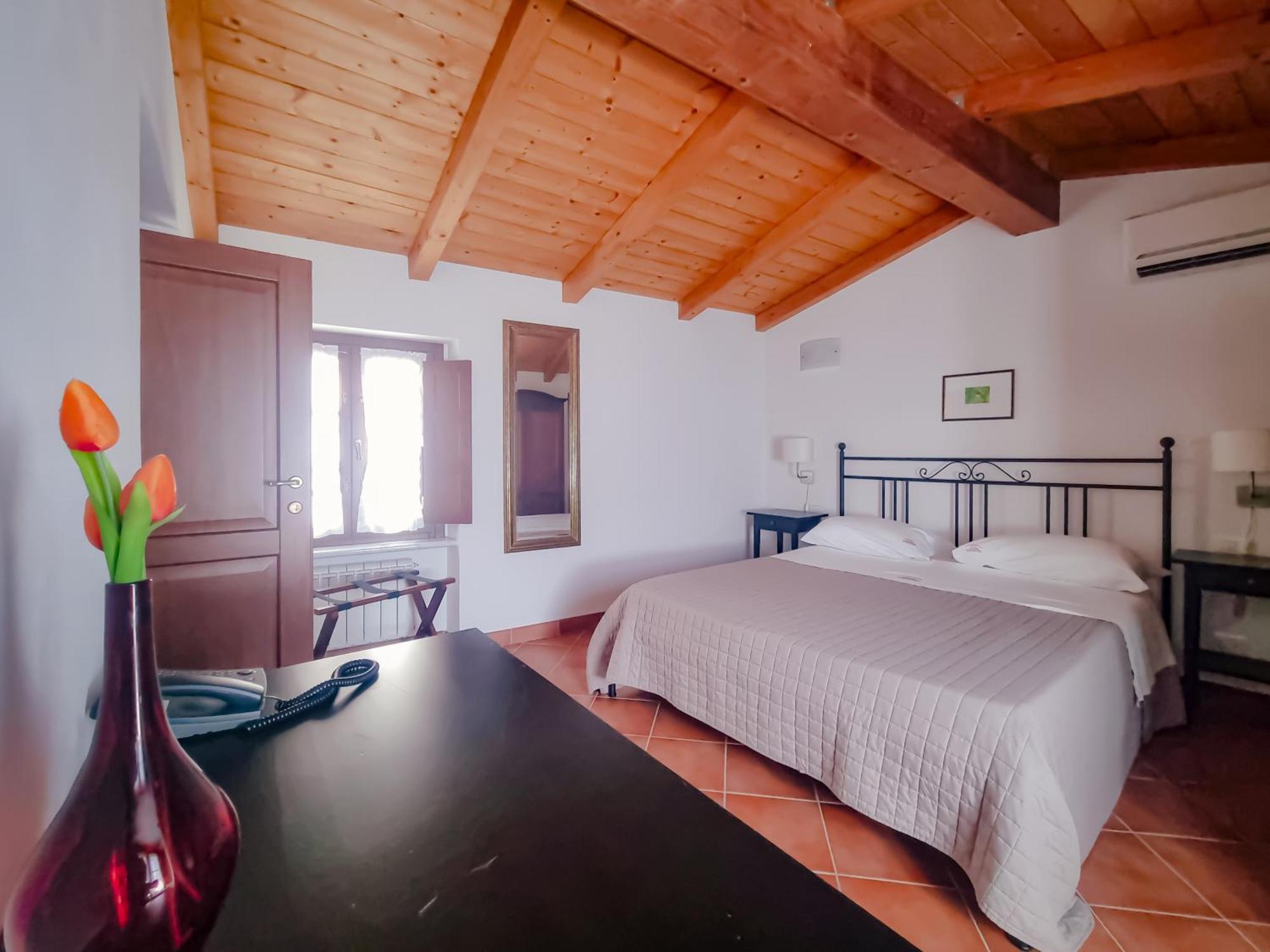 Locanda Il Monastero Ortonovo Екстер'єр фото