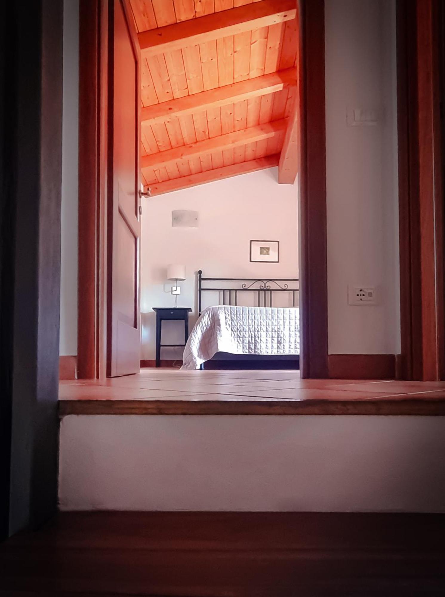 Locanda Il Monastero Ortonovo Екстер'єр фото