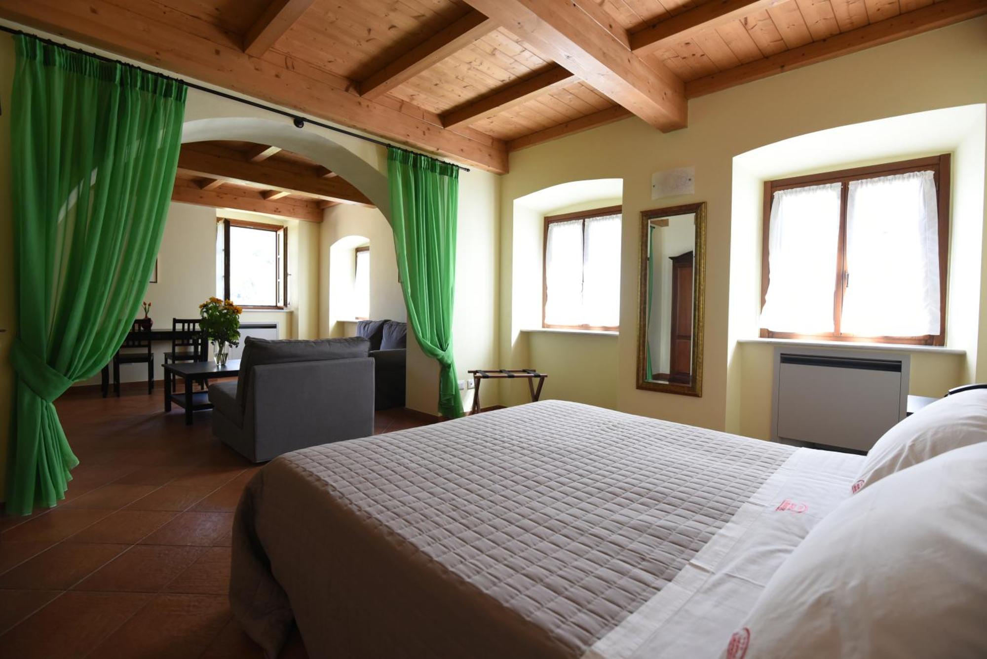 Locanda Il Monastero Ortonovo Екстер'єр фото