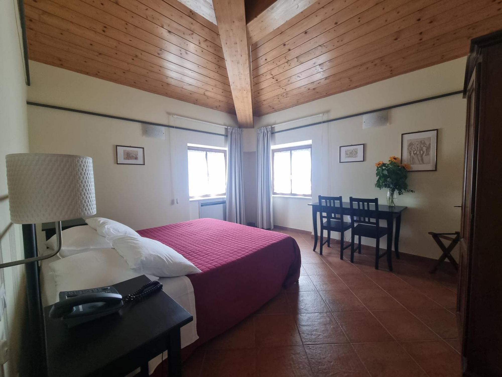 Locanda Il Monastero Ortonovo Екстер'єр фото